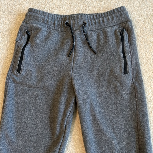 Youth Members Mark Joggers - Picture 2 of 9